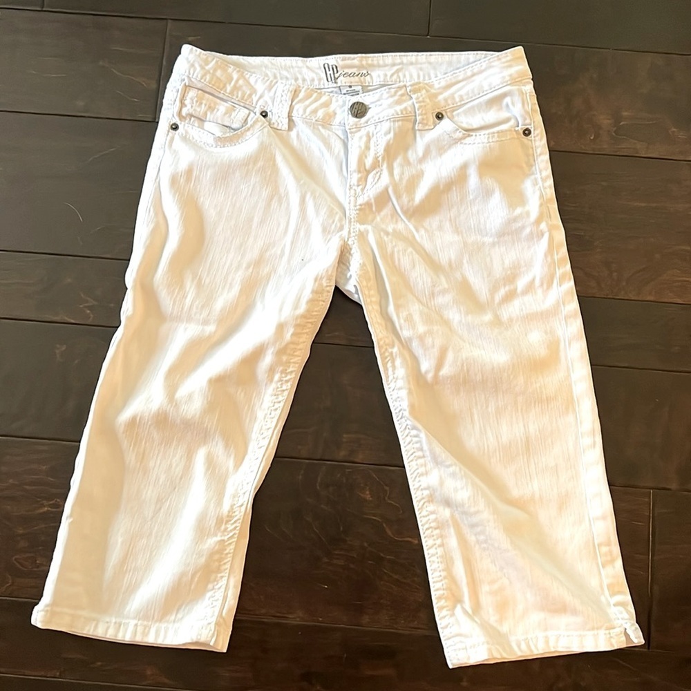 GP cropped white jeans 9 EUC